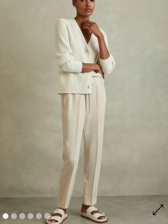 Reiss Pants - Reiss Hailey Cream Petite Tapered Pull On Trousers size 6